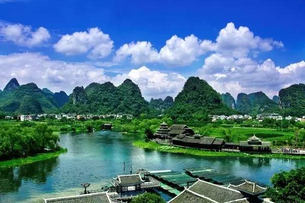 四川，文化瑰宝与现代文明的和谐交响